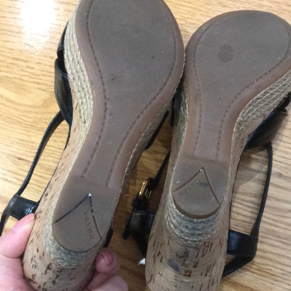 Prada shoes - Picture 3 of 4